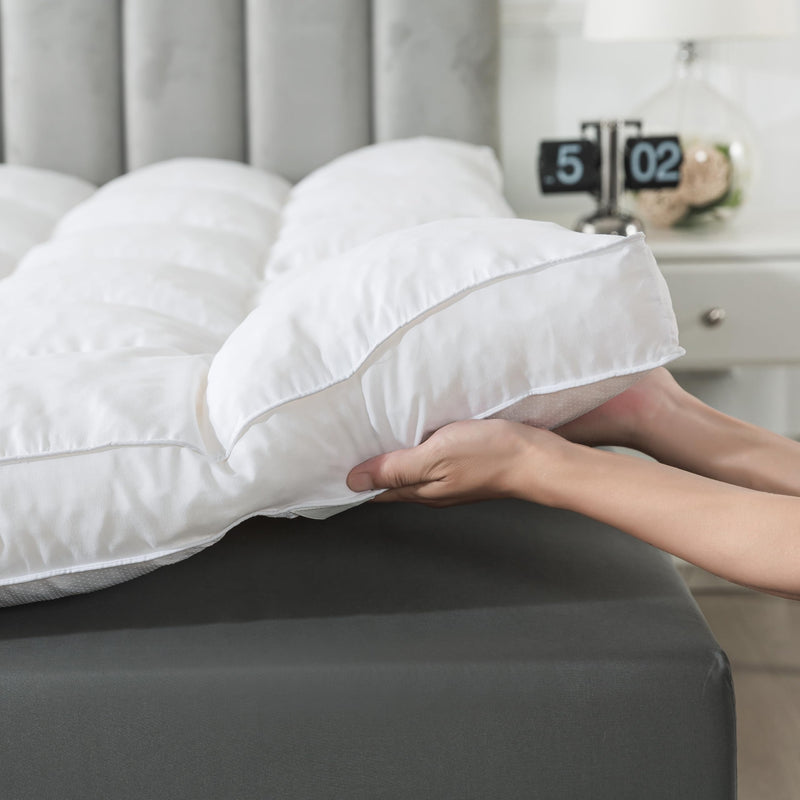 WhatsBedding 3 Inch Memory Foam Mattress Topper King Size Premium Fluffy & Soft Shredded Memory Foam Filled PillowTop 4 Anchor Elastic Bands Anti-Slip Bottom 1700GSM 78x80in